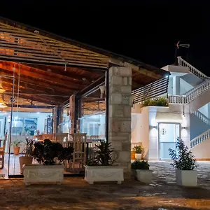 Πανσιόν Josana, Σαράντα